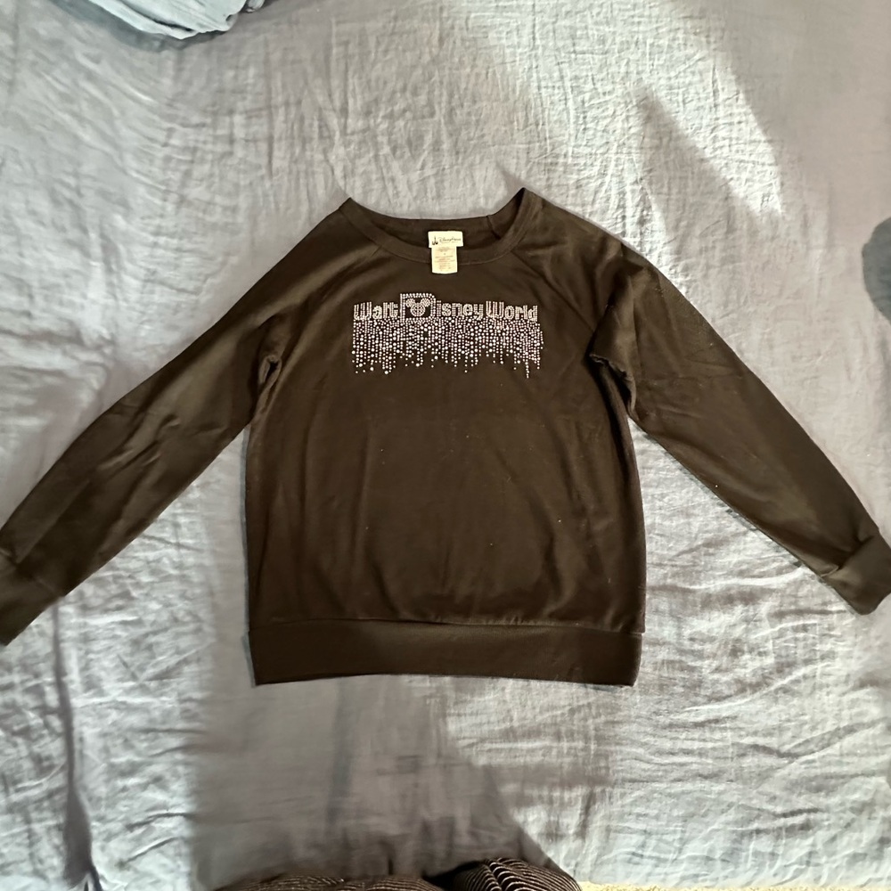 Disney parks authentic sweatshirt with rhinestone‎ details, super cute size M!